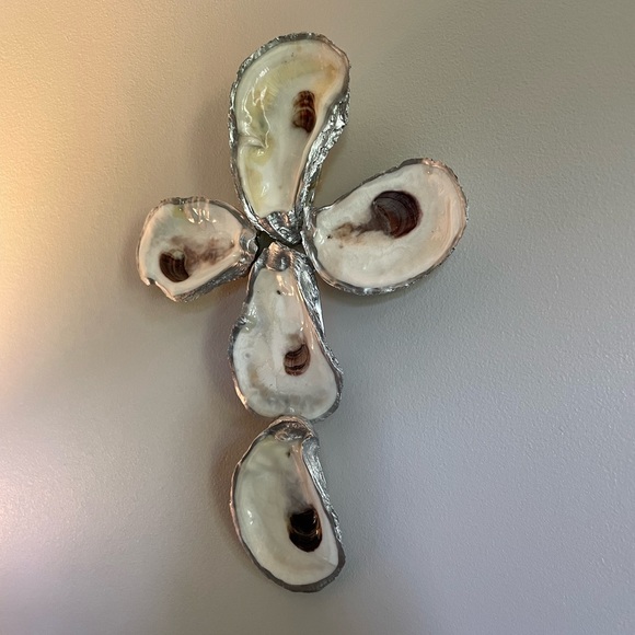 Oyster Shell cross - Picture 7 of 9